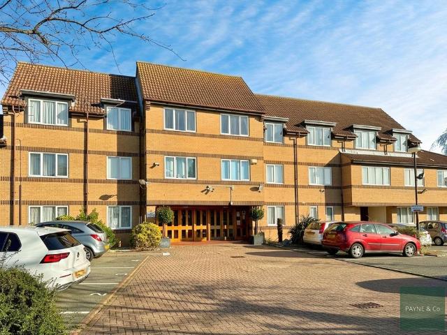 House for sale in Gants Hill, Greater London