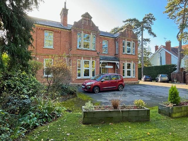 House for sale in Cranham Gate, Pamington
