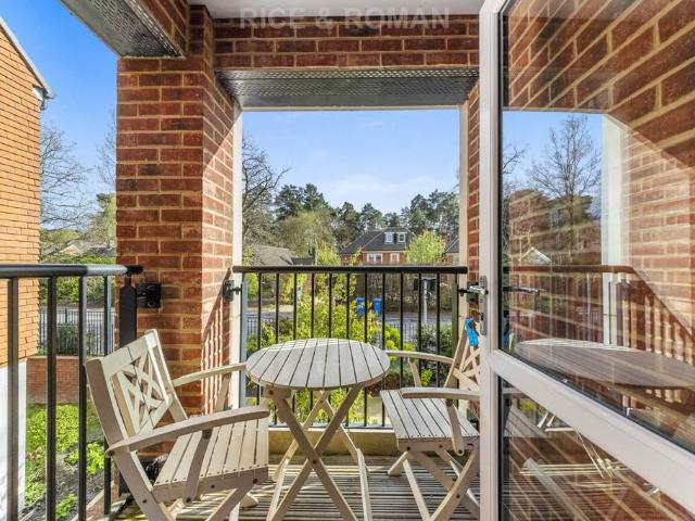 House for sale in Buckler's Park, Crowthorne