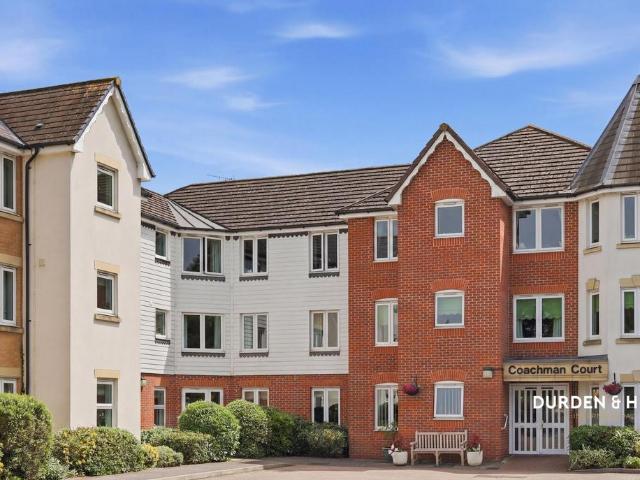 House for sale in Stroud Green, Barling