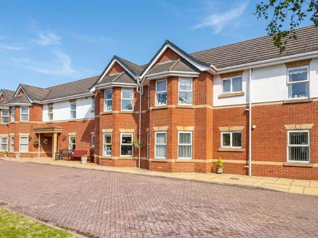 House for sale in Marshside, Southport