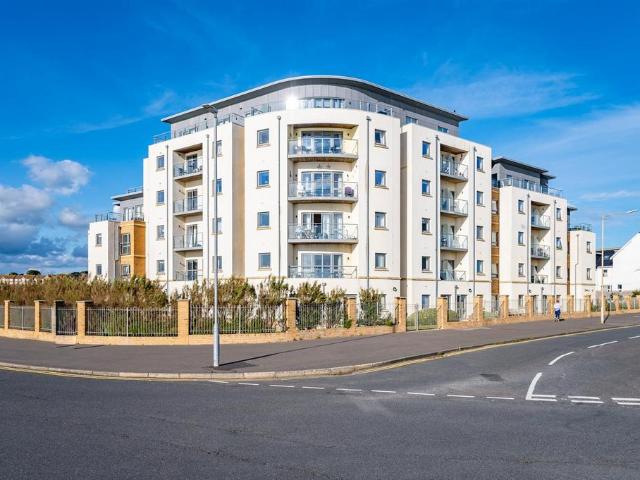House for sale in Seaford, Iford