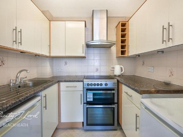 House for sale in Welling, Greater London