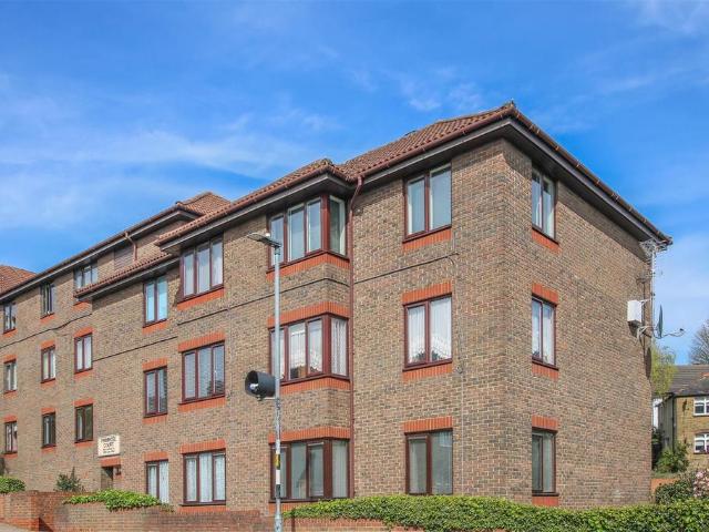 House for sale in Navestock Side, Essex