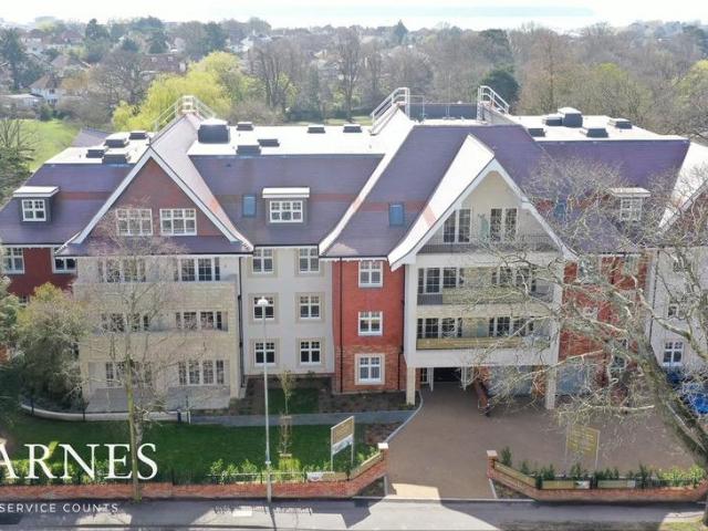 Flat for sale in Parkstone, Poole