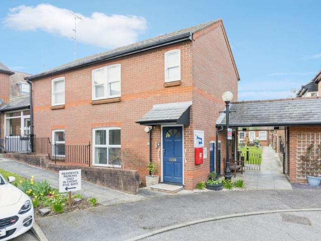House for sale in Five Acres, Hertfordshire