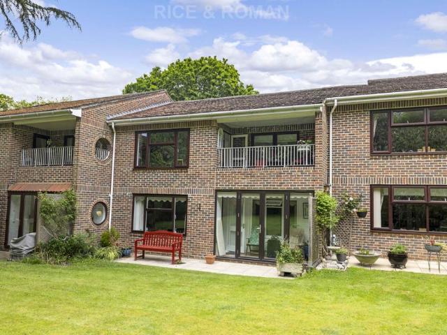 House for sale in Sunningdale