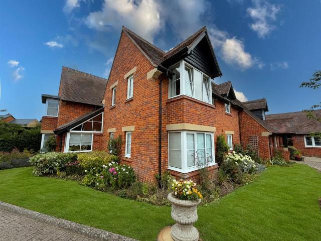 House for sale in Olney
