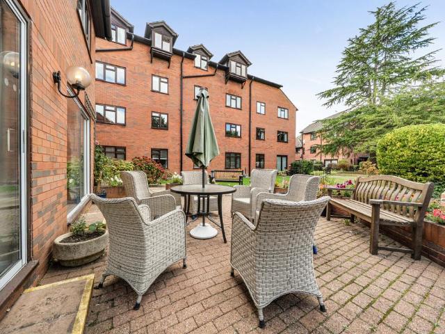 House for sale in London Borough of Bromley, Greater London