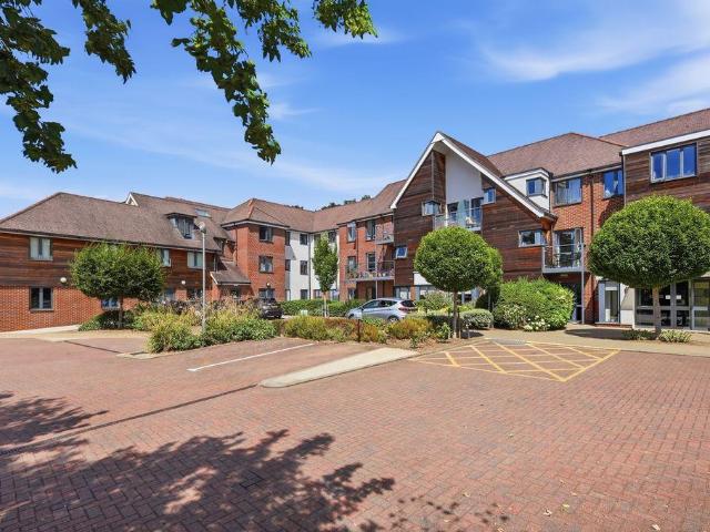 House for sale in Potters Bar, Hertfordshire
