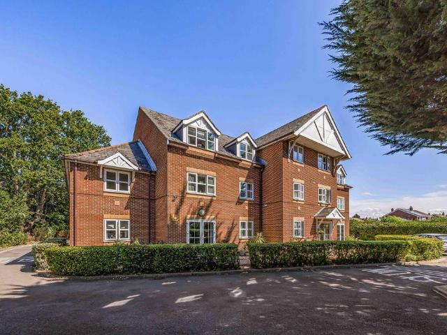 Flat for sale in Spring Vale, Hampshire