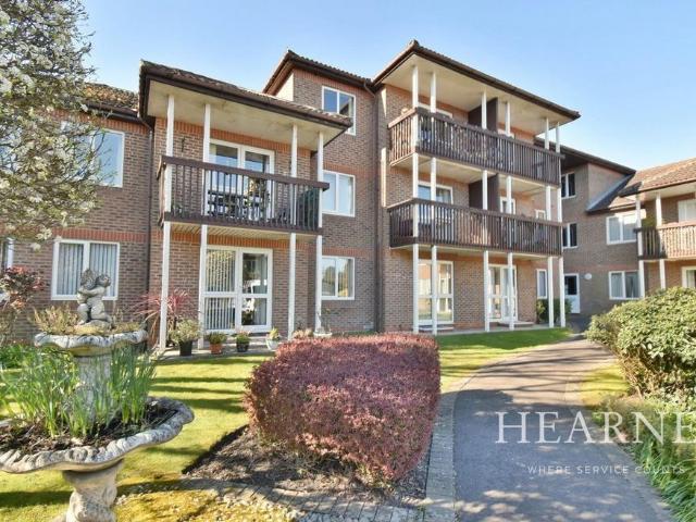 House for sale in Tricketts Cross, Ferndown