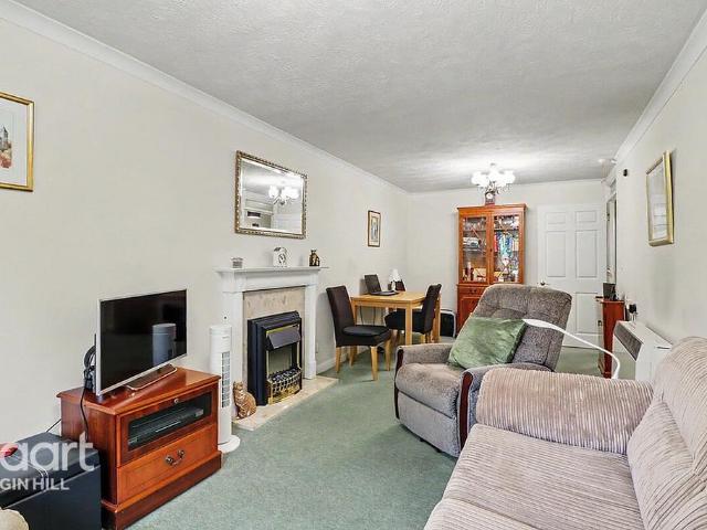 House for sale in Aperfield, Greater London