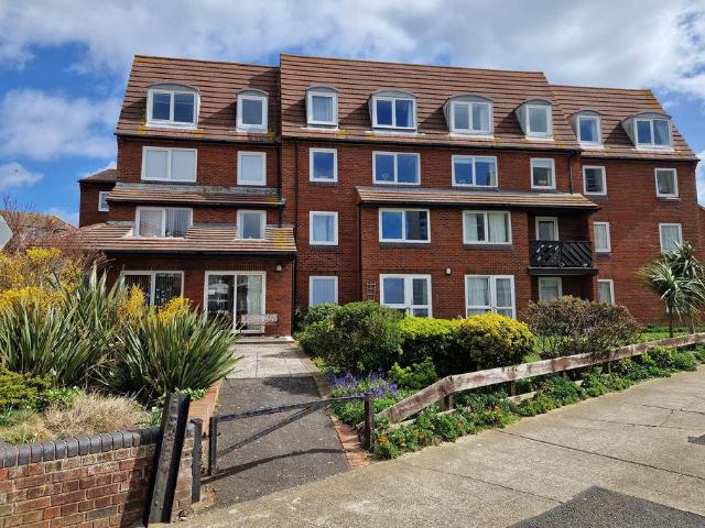 House for sale in Lee-on-the-Solent, Middlecroft