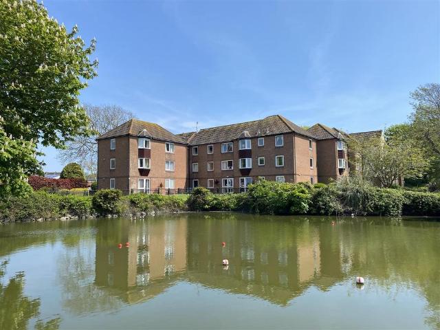 House for sale in Fishersgate, West Sussex