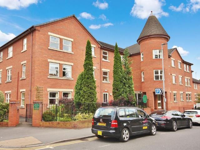 House for sale in Wilmslow Park, Wilmslow