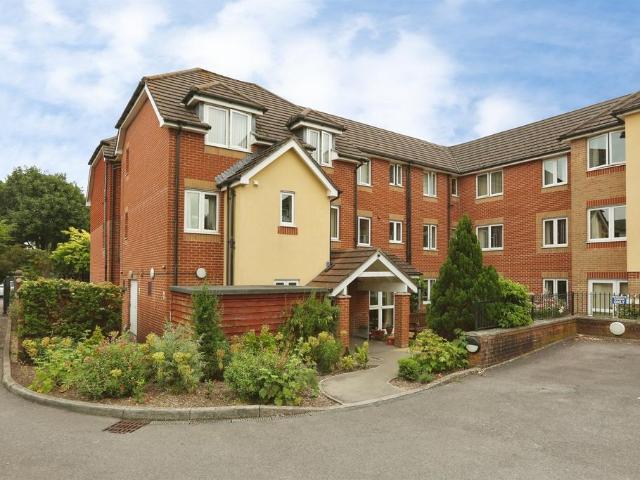 Flat for sale in West End, Fareham