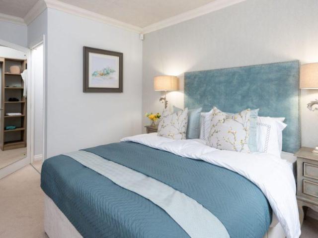House for sale in Ewens Farm, Golden Valley