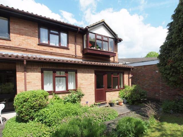 House for sale in Hayes, Greater London
