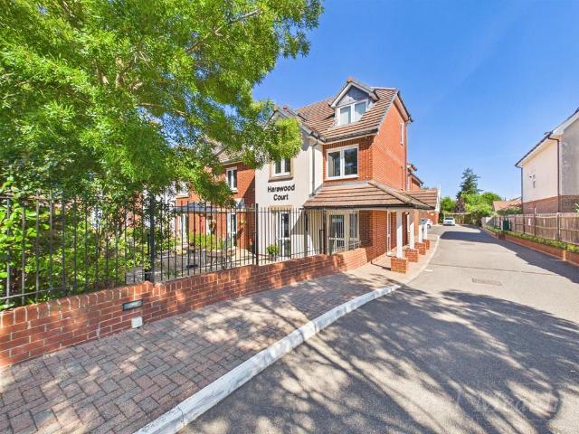 House for sale in Hillview, Surrey