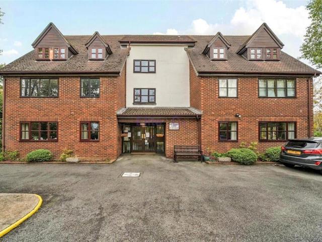 House for sale in West Wickham, Greater London