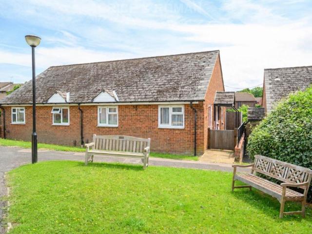 House for sale in Tattenham Corner, Red Hill
