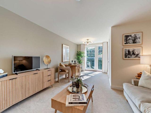 House for sale in Emmbrook, Wokingham
