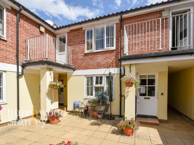 House for sale in Dale Hill, Essex