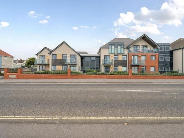 House for sale in Lee-on-the-Solent, Middlecroft