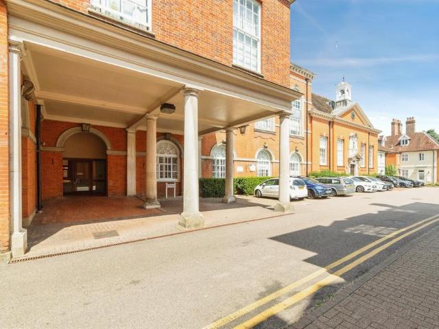 House for sale in Hertford, Colliers End