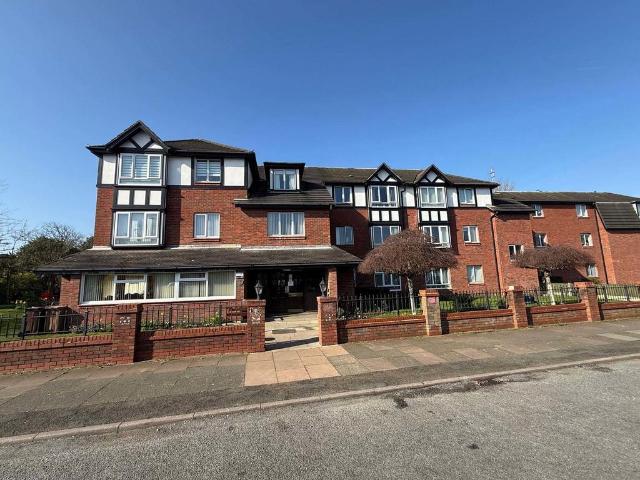House for sale in Marshside, Southport