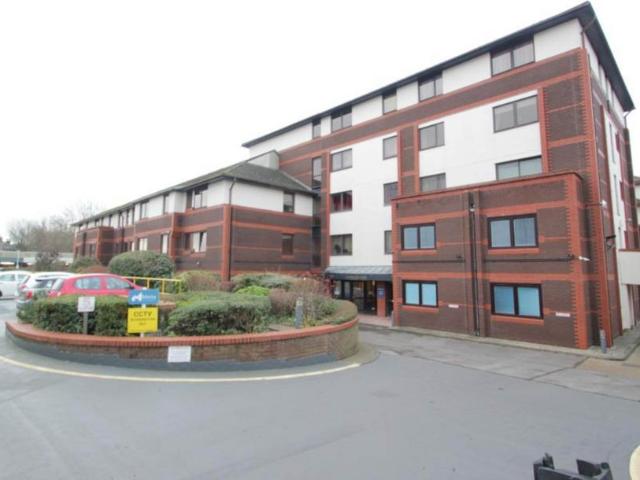 House for sale in Southend City Centre Neighbourhood, Alton Barnes