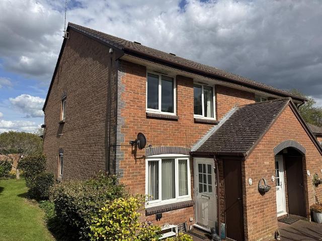 House for sale in Emmbrook, Wokingham