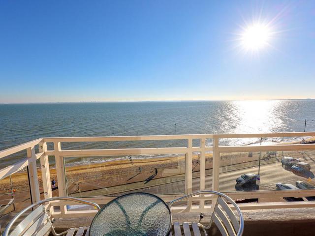 House for sale in Alton Barnes, Essex