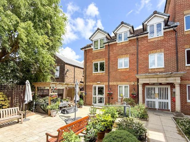 House for sale in Roselands, Eastbourne