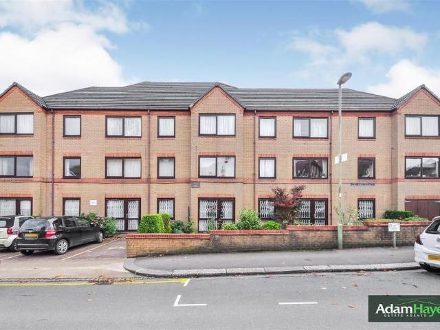 House for sale in North Finchley, Greater London