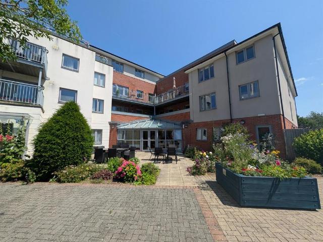 House for sale in Eastleigh, Helford