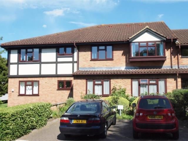 House for sale in Hayes, Greater London