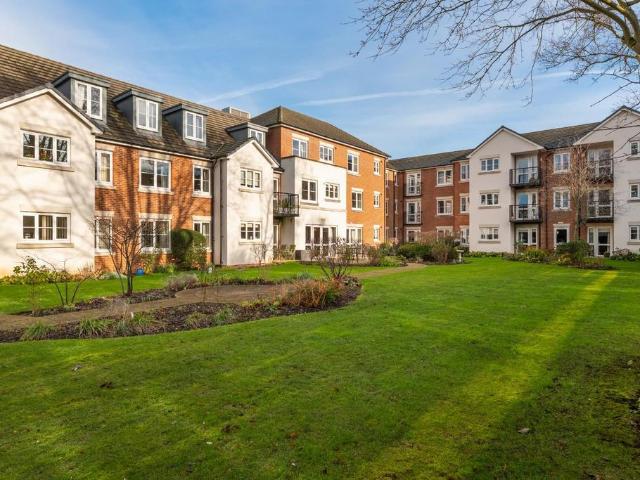 House for sale in Lillington, Green Close