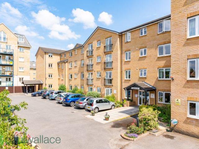 House for sale in Broxbourne, Hertfordshire