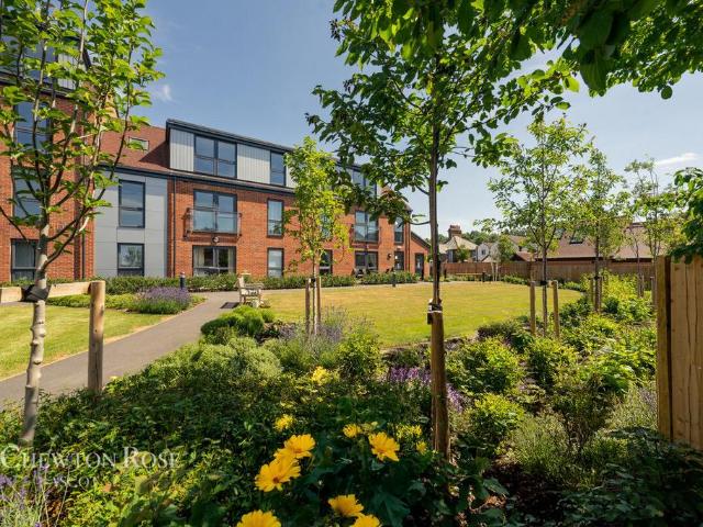 House for sale in Heol-las, Surrey