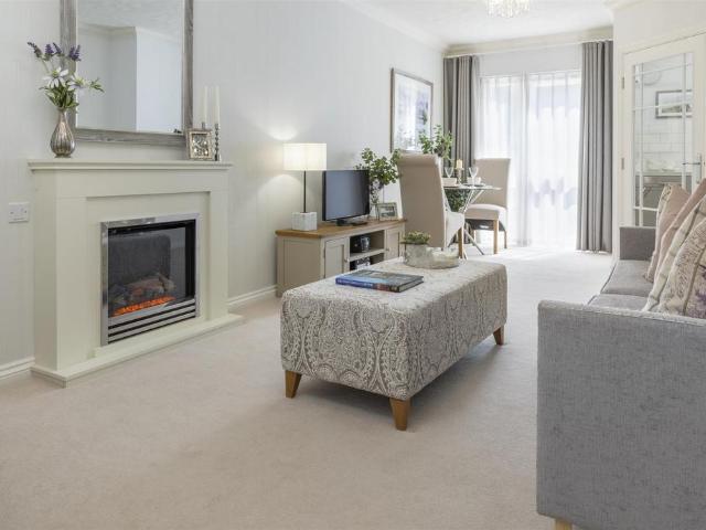 House for sale in Ewens Farm, Golden Valley