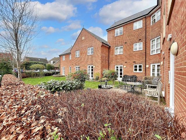 House for sale in Caldecott, Dromore