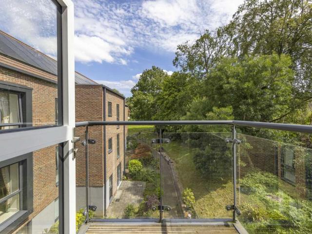 House for sale in Abbotswood, Westborough