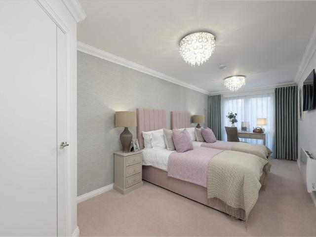 House for sale in Fleet, Hart