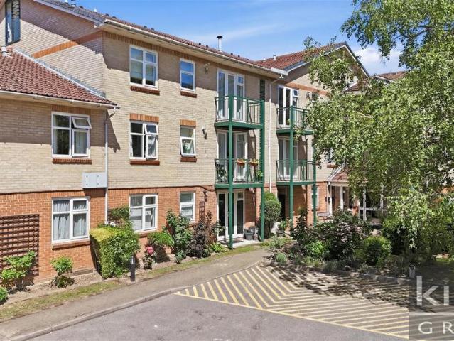 House for sale in Whetstone, Greater London