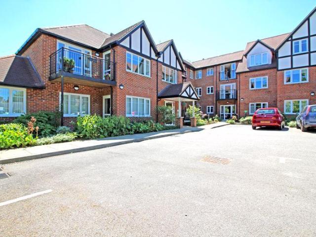 House for sale in Sanderstead, Sanderstead House for sale in Sanderstead, Sanderstead