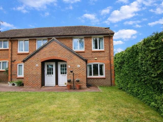 House for sale in Emmbrook, Wokingham