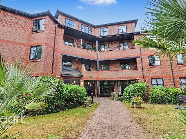 House for sale in Kenton, Greater London