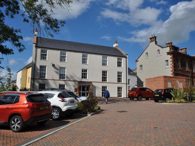 House for sale in Fell Lane